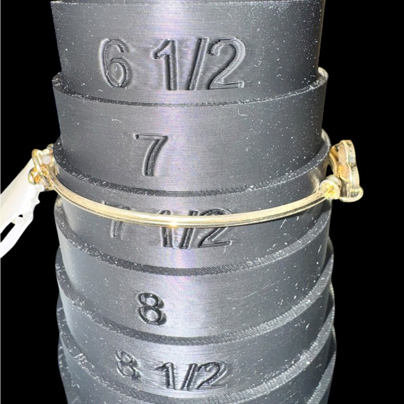 💥5 for $25💥 LOVE Bracelet NWT - Picture 11 of 11